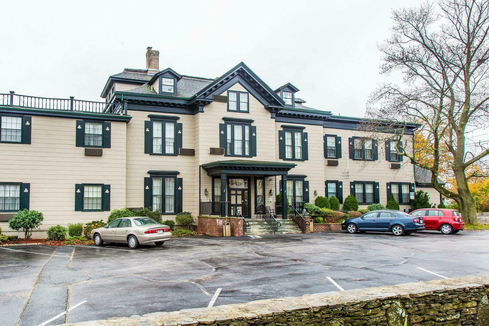 The Carriage House Inn Newport Мидълтаун Екстериор снимка